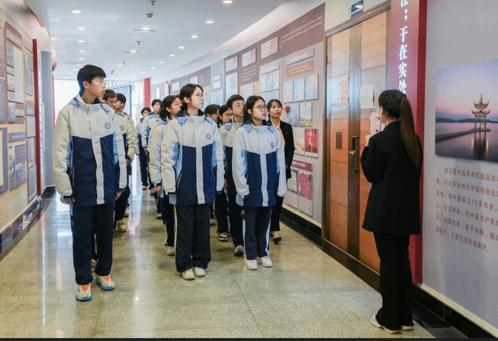 职业中专是什么意思 9A6C7BDEE0AFE910CF1F0231D2B_98EBC737_2BE50.png