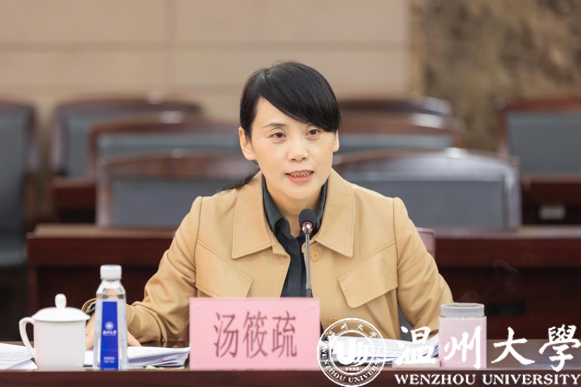 省教育厅副厅长汤筱疏一行莅临我校督查国家考试组织情况